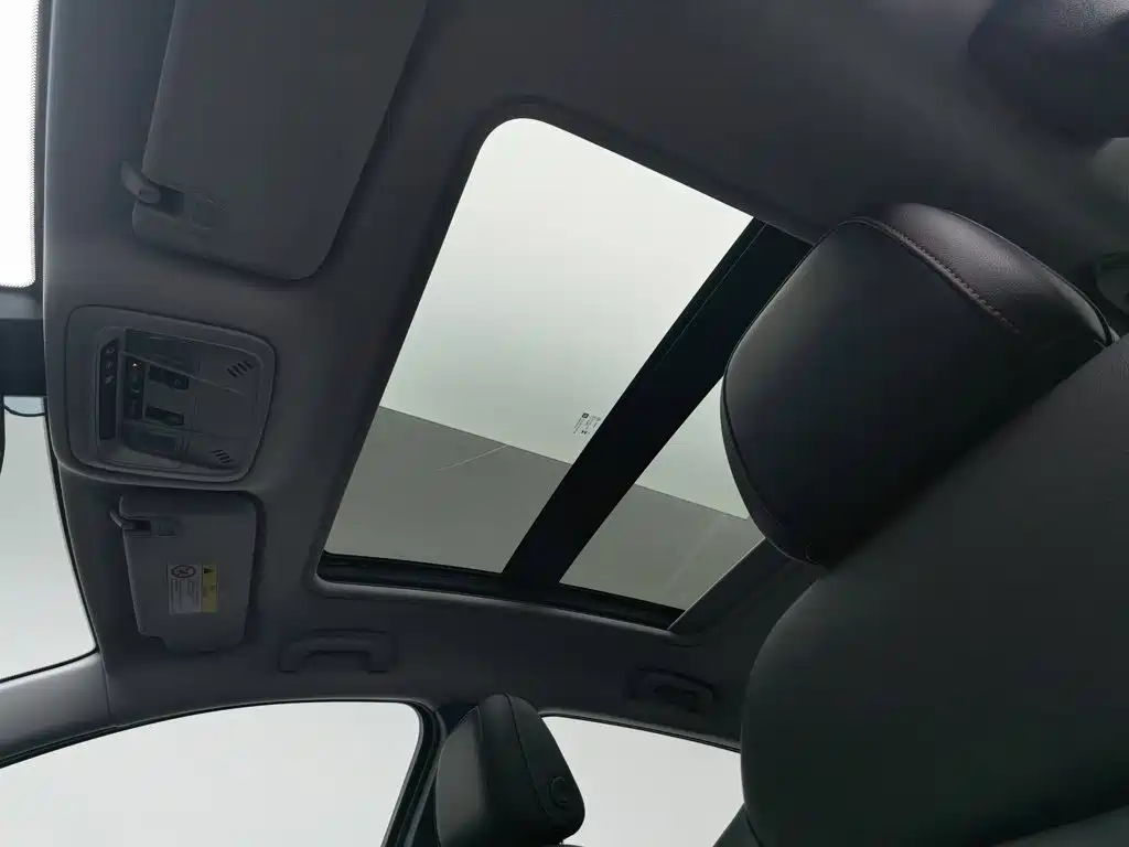 Chevrolet Malibu XL — миниатюра 14