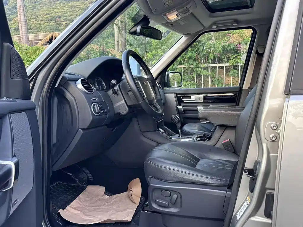 Land Rover Discovery 2010 3.0TDV6 HSE
