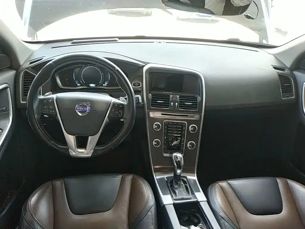 Volvo XC60 (Import) — миниатюра 10