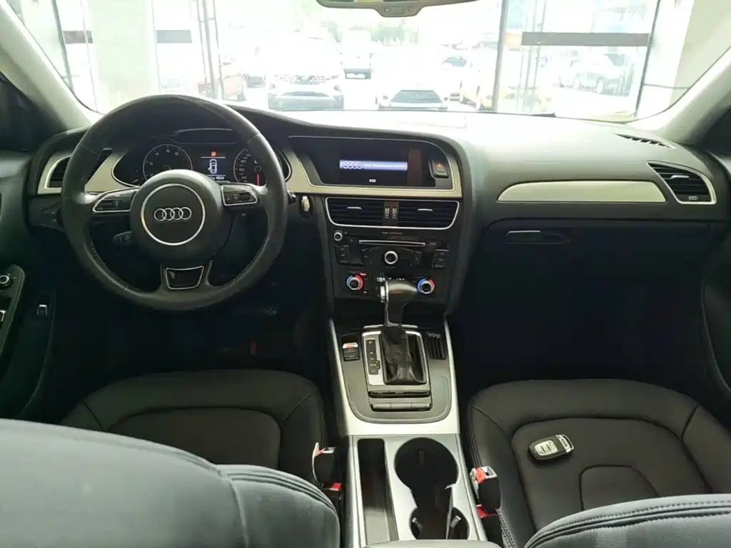Audi A4L — миниатюра 10