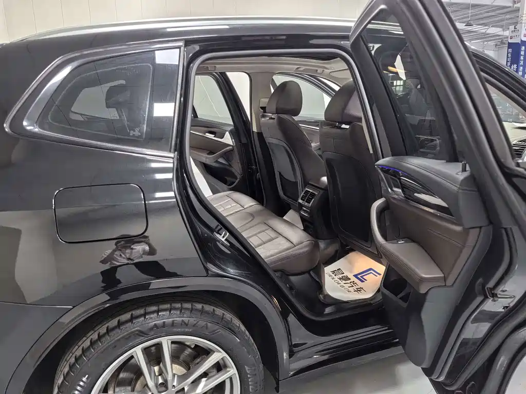 BMW X3 — миниатюра 13