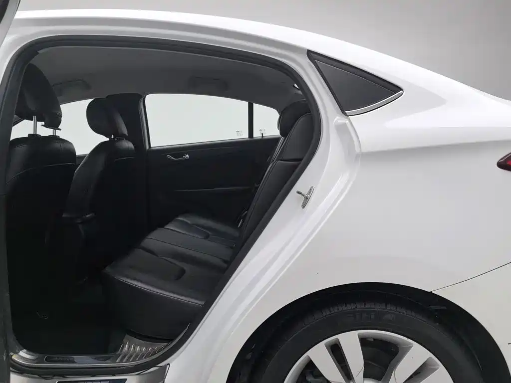 Chery Arrizo 5 — миниатюра 15