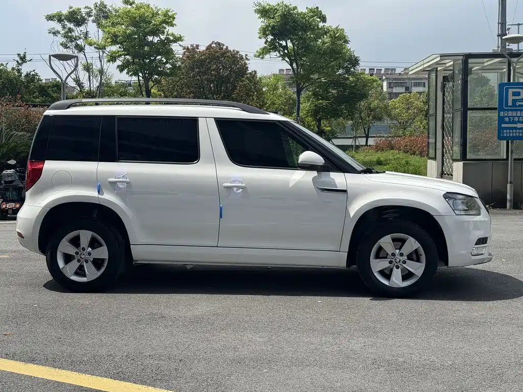 Skoda Yeti TSI280 DSG Forward Edition, фото 27