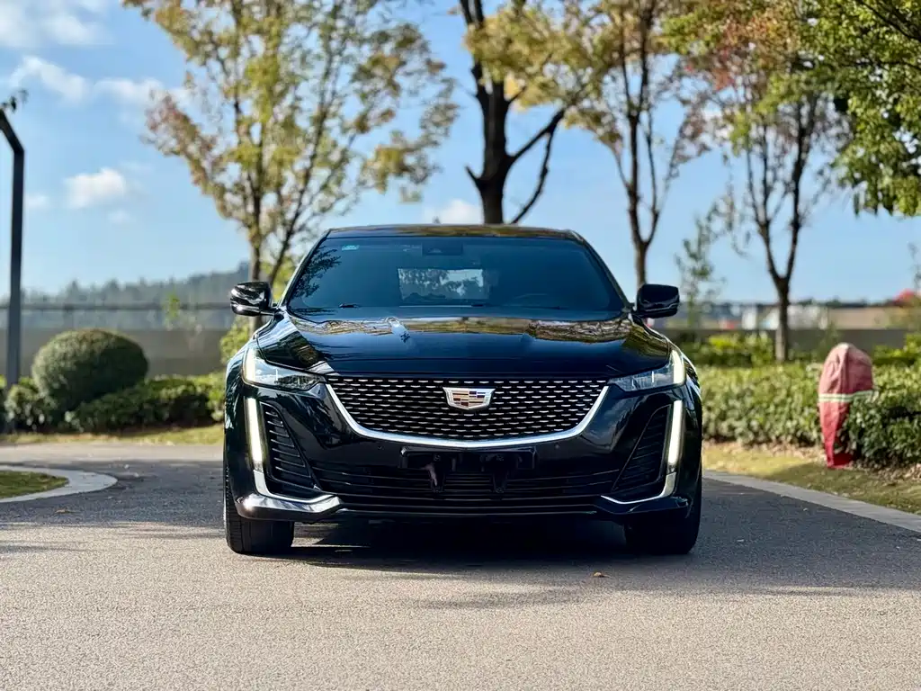 Cadillac CT5 — миниатюра 2