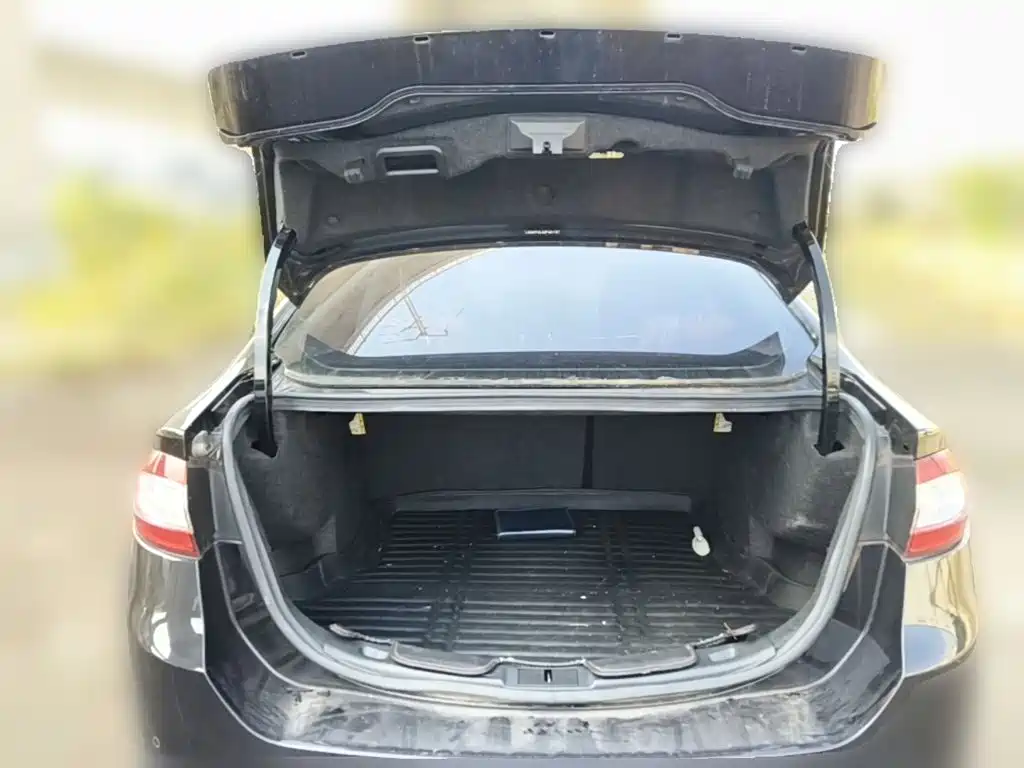 Ford Mondeo — миниатюра 24