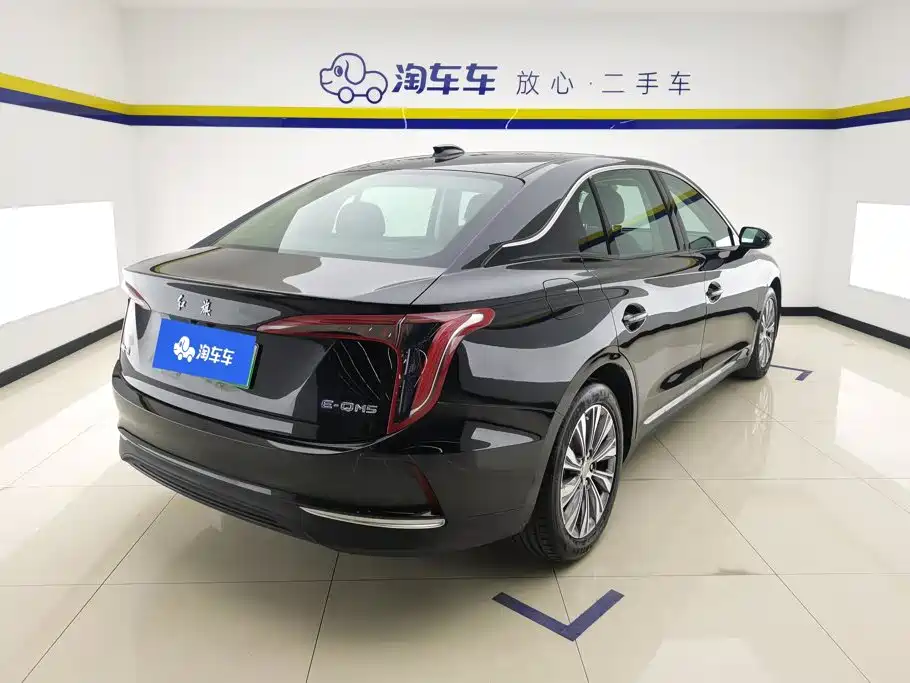 Hongqi Hongqi E-QM5 — миниатюра 3