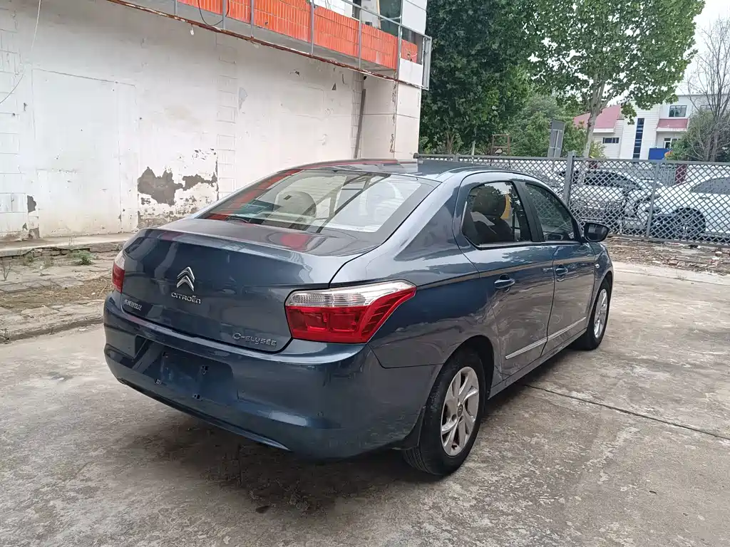 Citroen Elysee — миниатюра 14