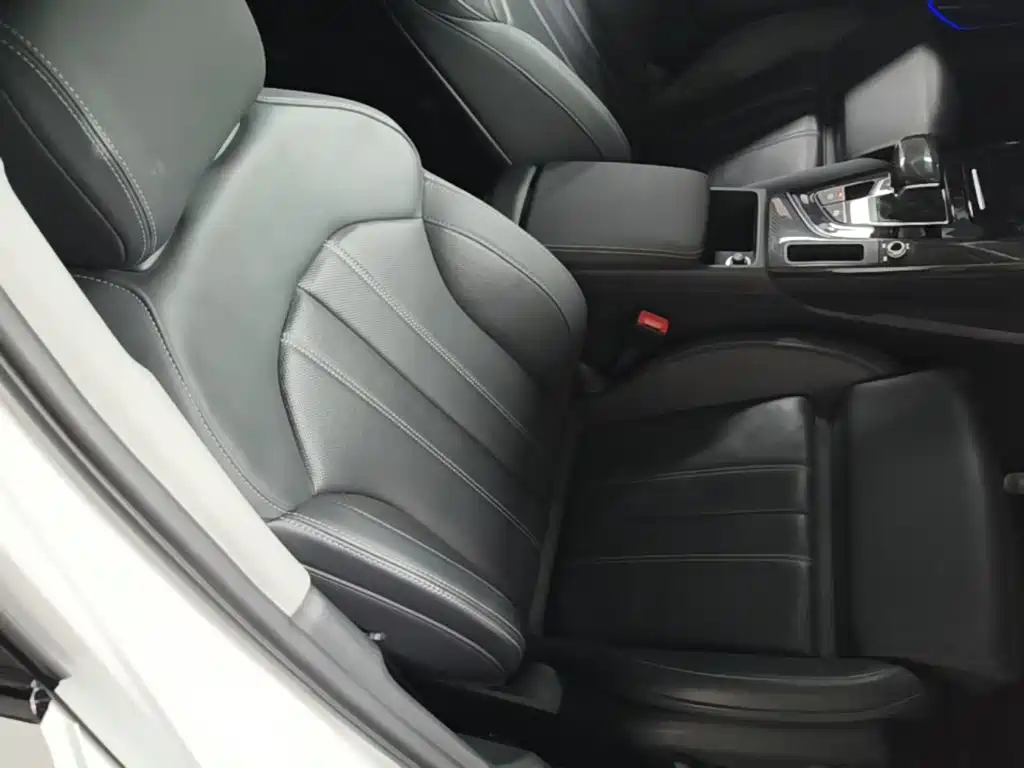 Audi A4L — миниатюра 25