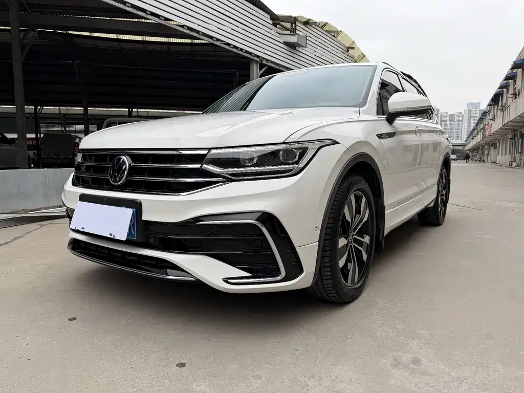 Volkswagen Tiguan L 2023