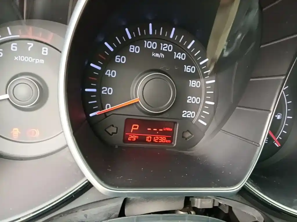 Kia K2 — миниатюра 12