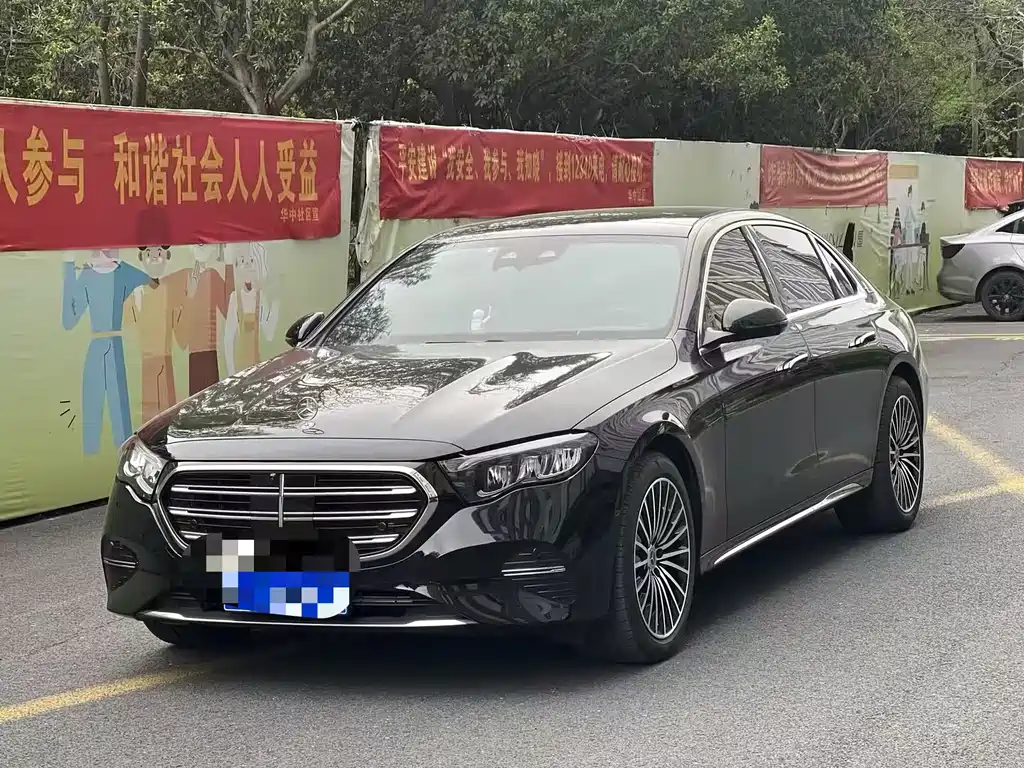Mercedes-Benz E-Class 2024