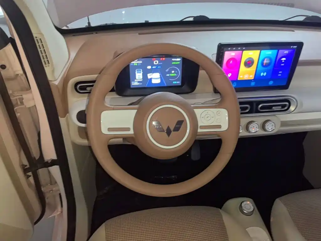 Wuling MINIEV — миниатюра 11