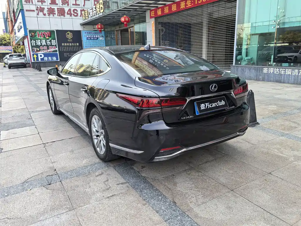 Lexus LS — миниатюра 17
