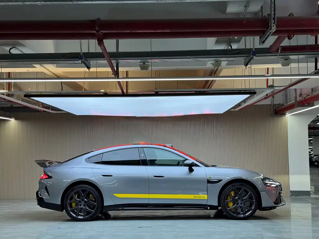 XIAOMI CAR XIAOMI SU7 ULTRA