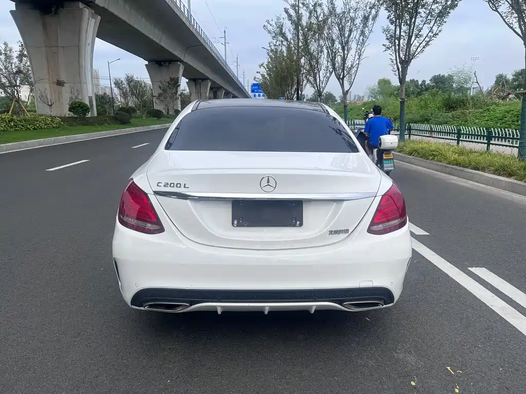 Mercedes-Benz C-Class — миниатюра 8