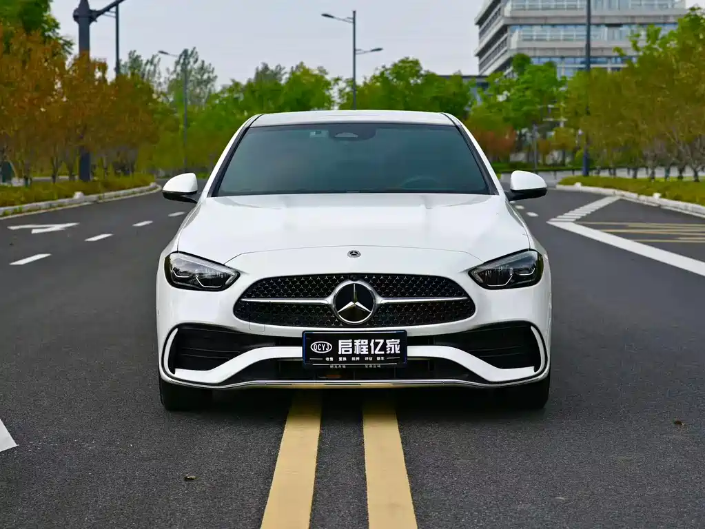 Mercedes-Benz C-Class — миниатюра 2