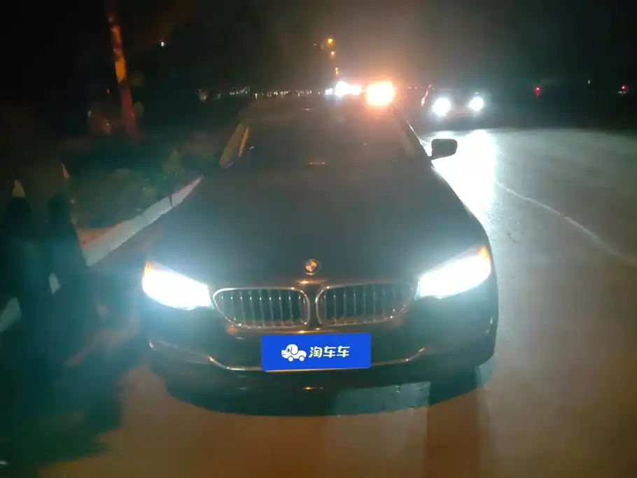 BMW 5 Series — миниатюра 2
