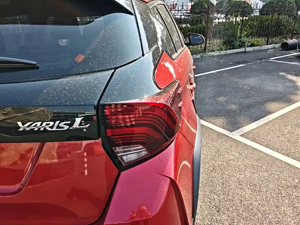 Toyota Yaris L — миниатюра 8