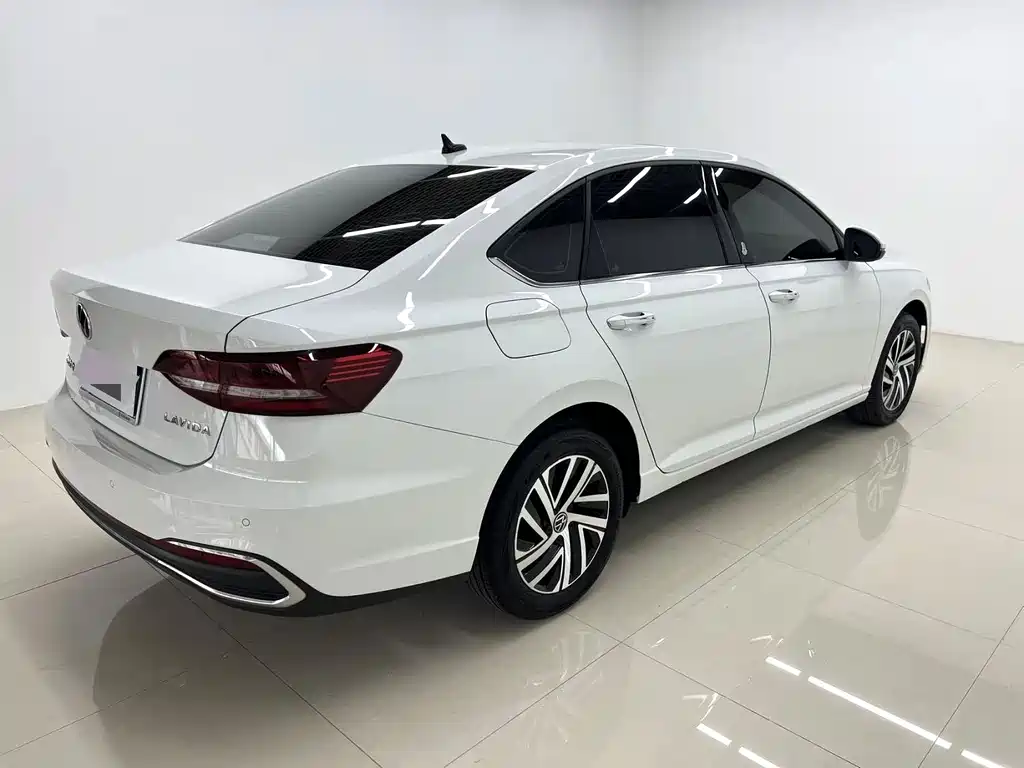 Volkswagen Lavida — миниатюра 7