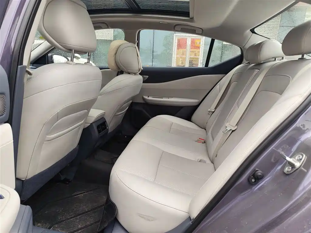 Nissan Teana — миниатюра 7