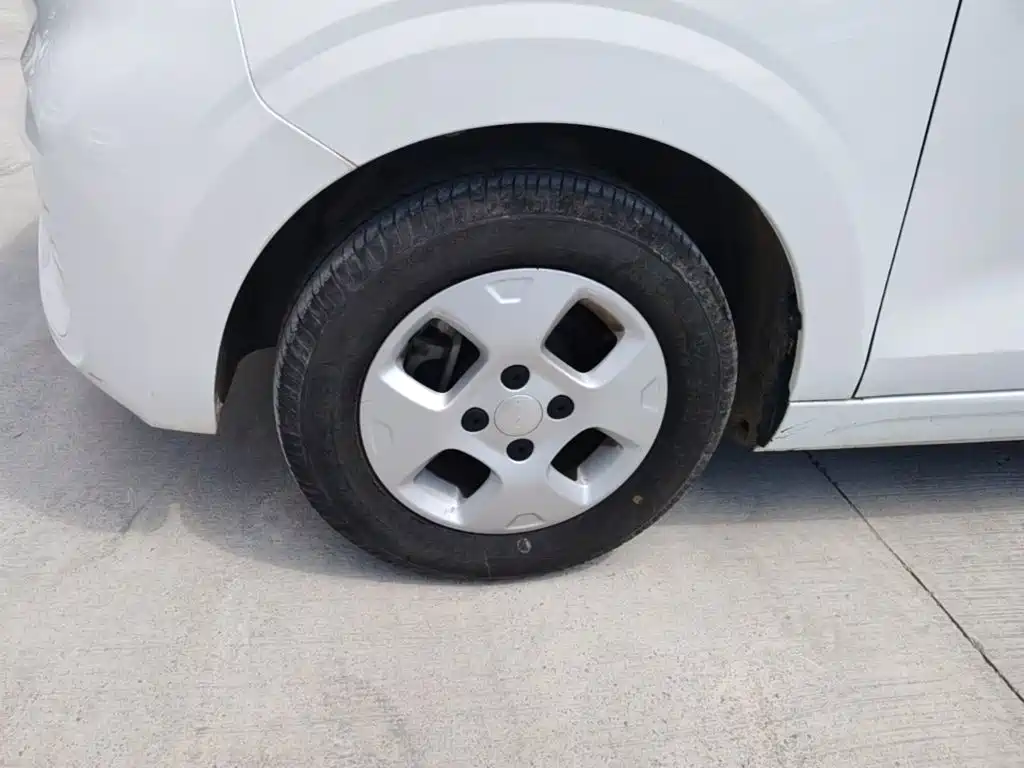Roewe Clever — миниатюра 23