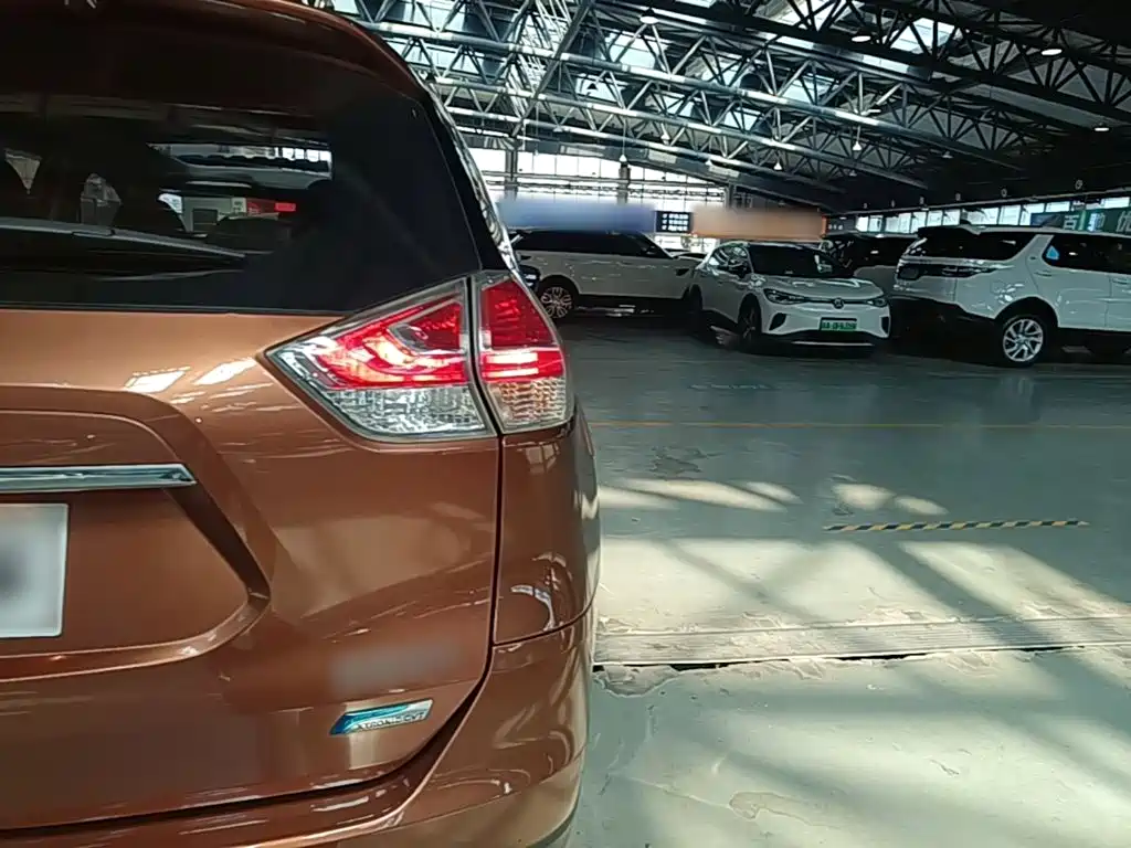 Nissan X-Trail — миниатюра 8