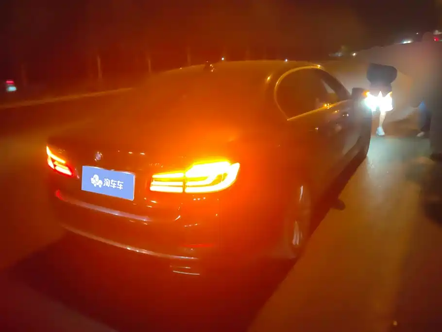 BMW 5 Series — миниатюра 3