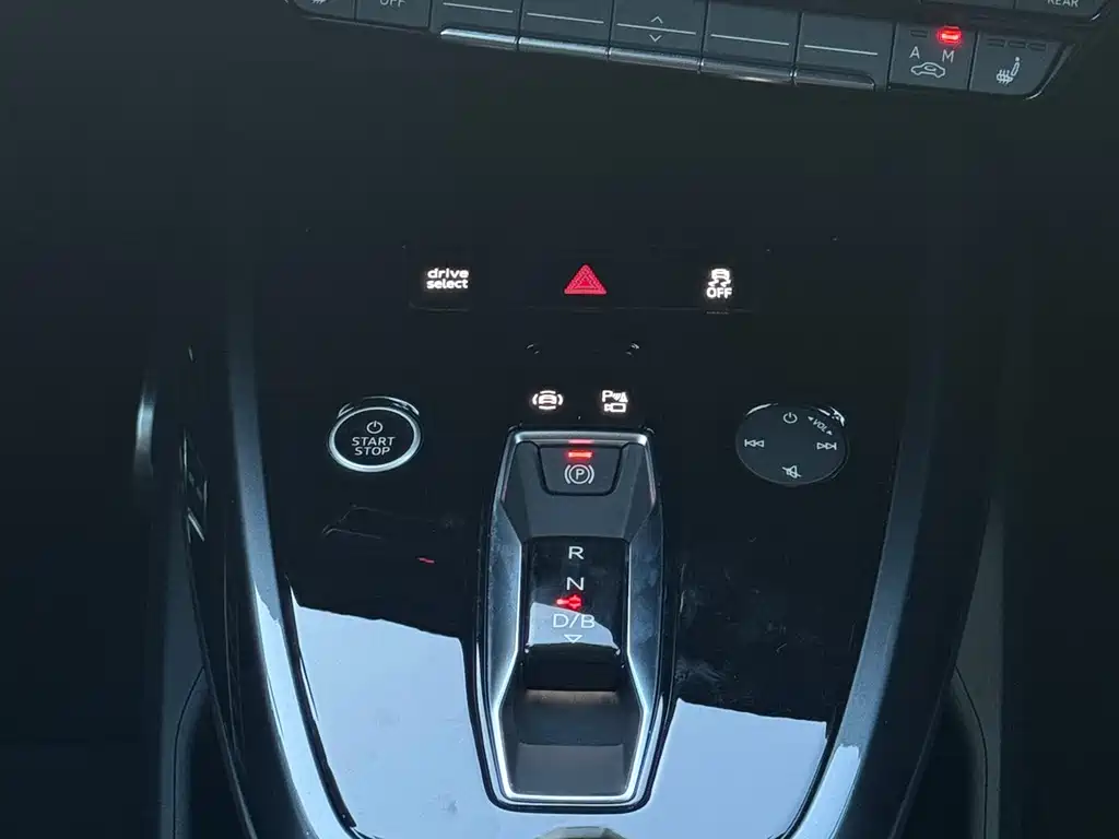 Audi Q5 e-tron — миниатюра 26