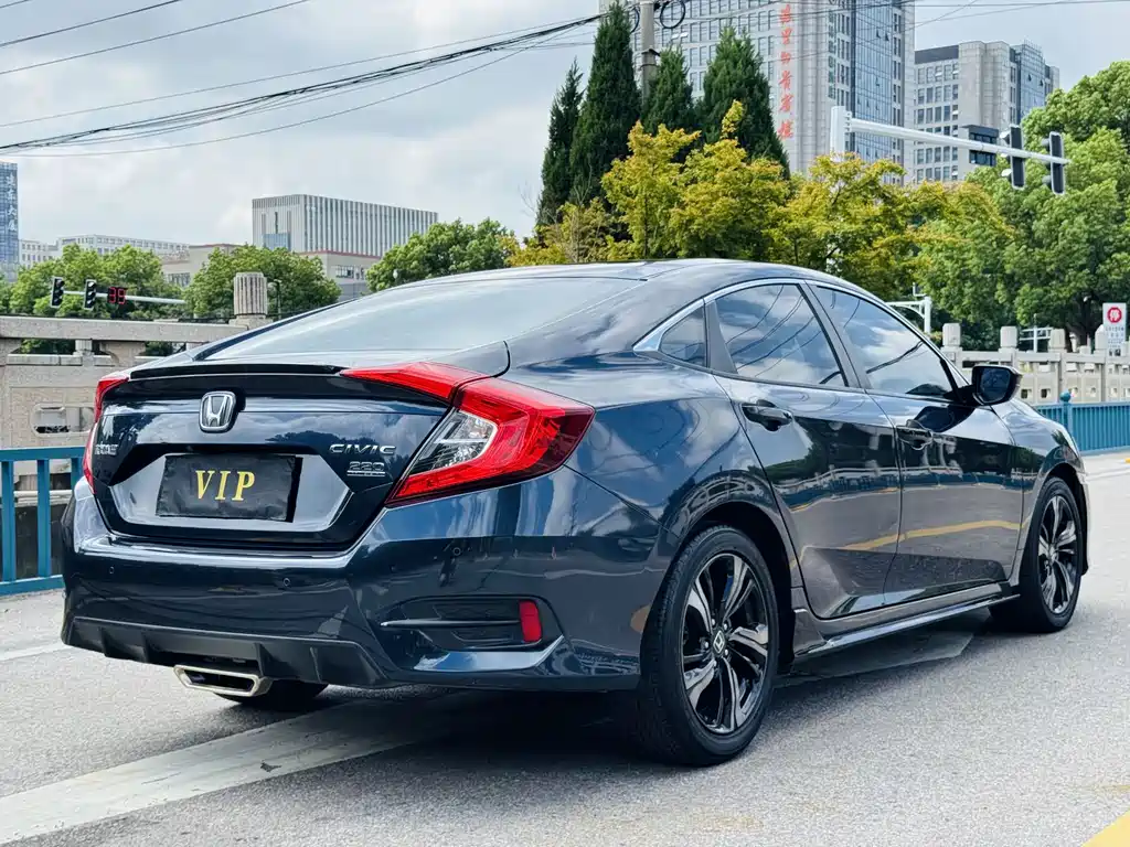 Honda Civic — миниатюра 6