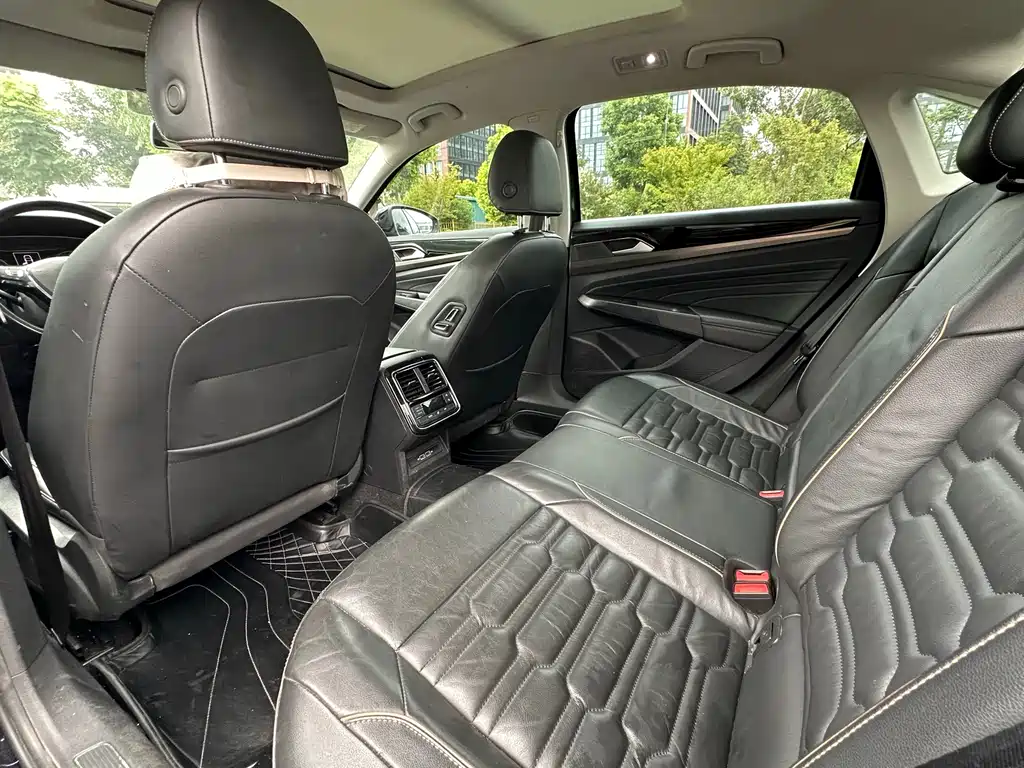 Volkswagen Passat — миниатюра 20