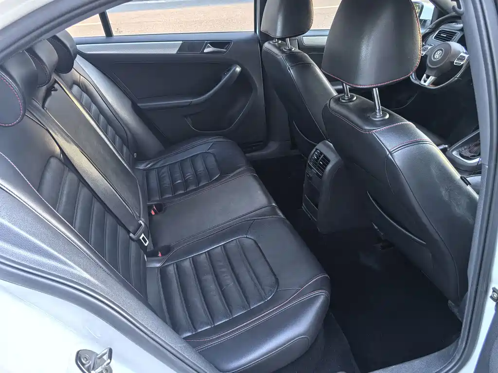 Volkswagen Sagitar — миниатюра 15