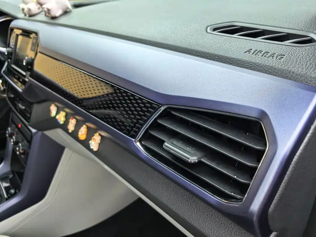 Volkswagen T-Cross — миниатюра 19