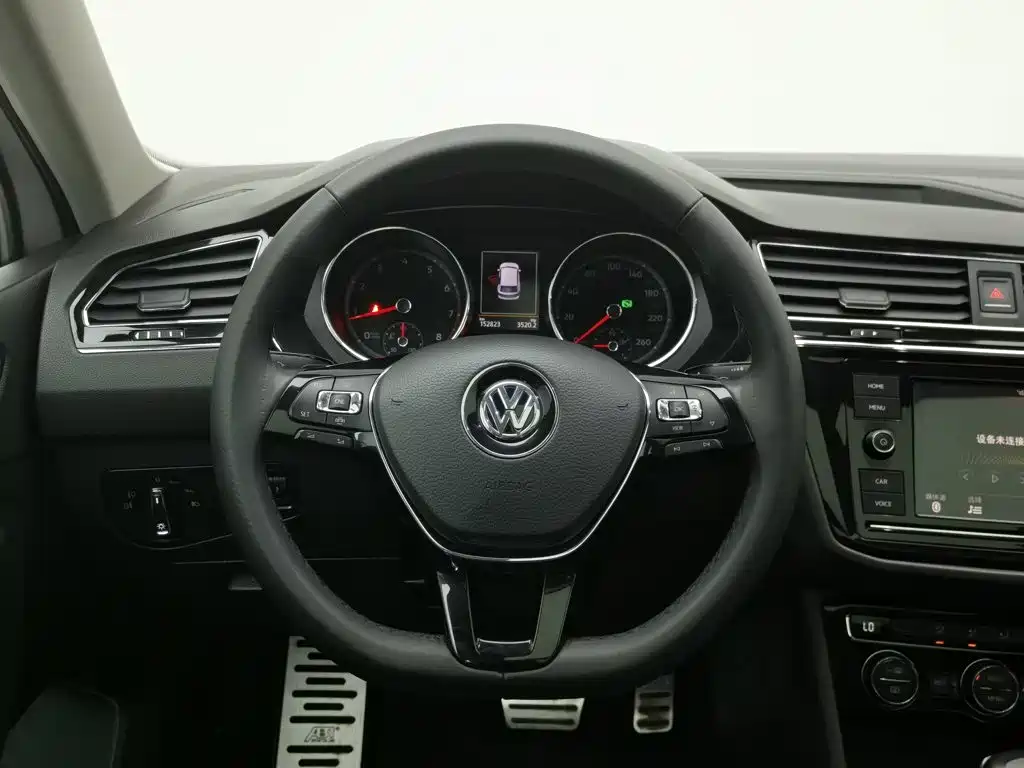Volkswagen Tiguan L — миниатюра 11