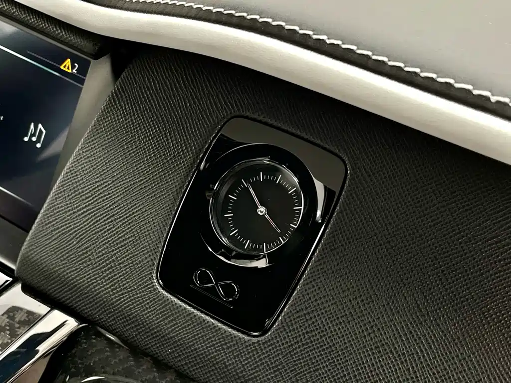 Rolls-Royce Cullinan — миниатюра 19