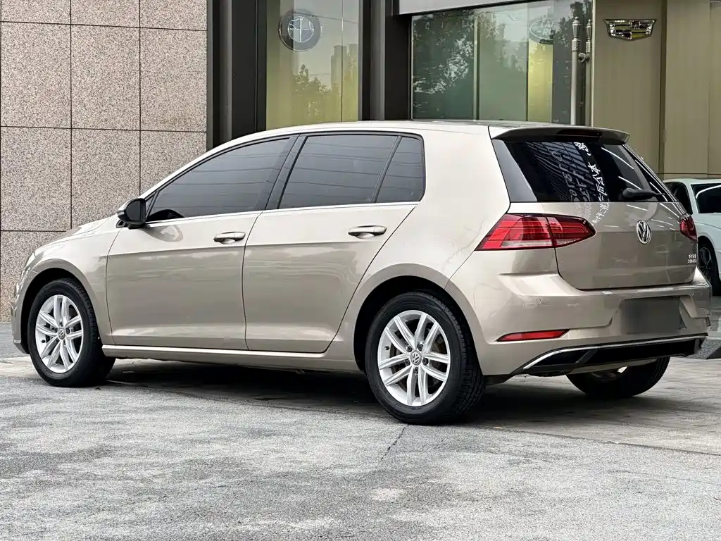 Volkswagen Golf — миниатюра 6