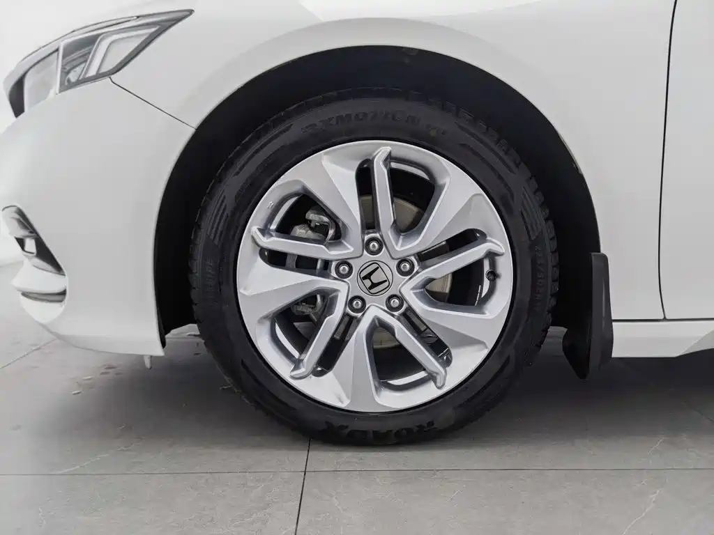 Honda Accord — миниатюра 17