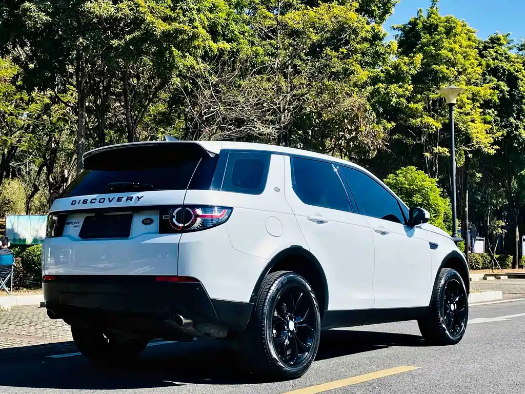 Land Rover Discovery Sport — миниатюра 6
