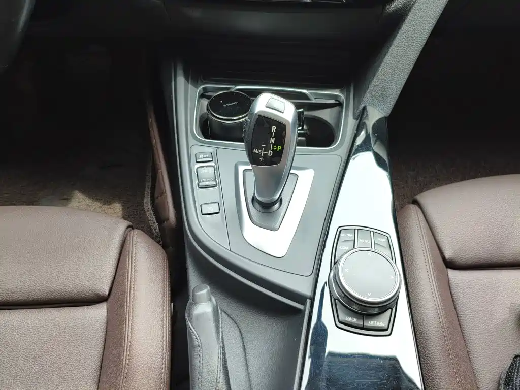 BMW 3 Series — миниатюра 14