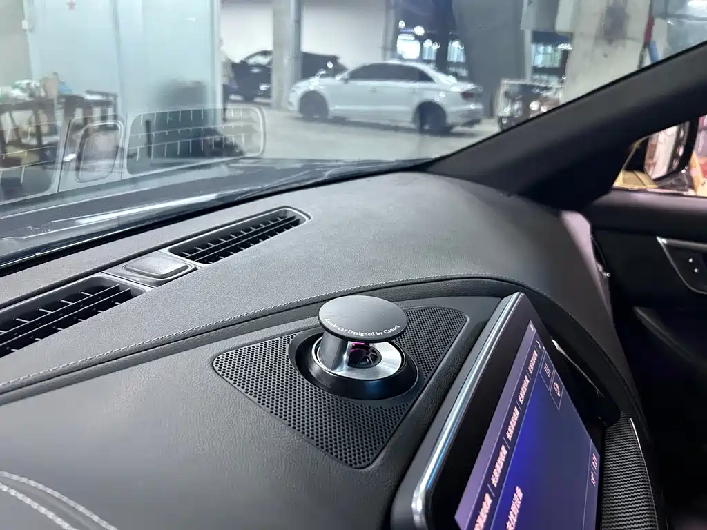 Cadillac CT5 — миниатюра 8