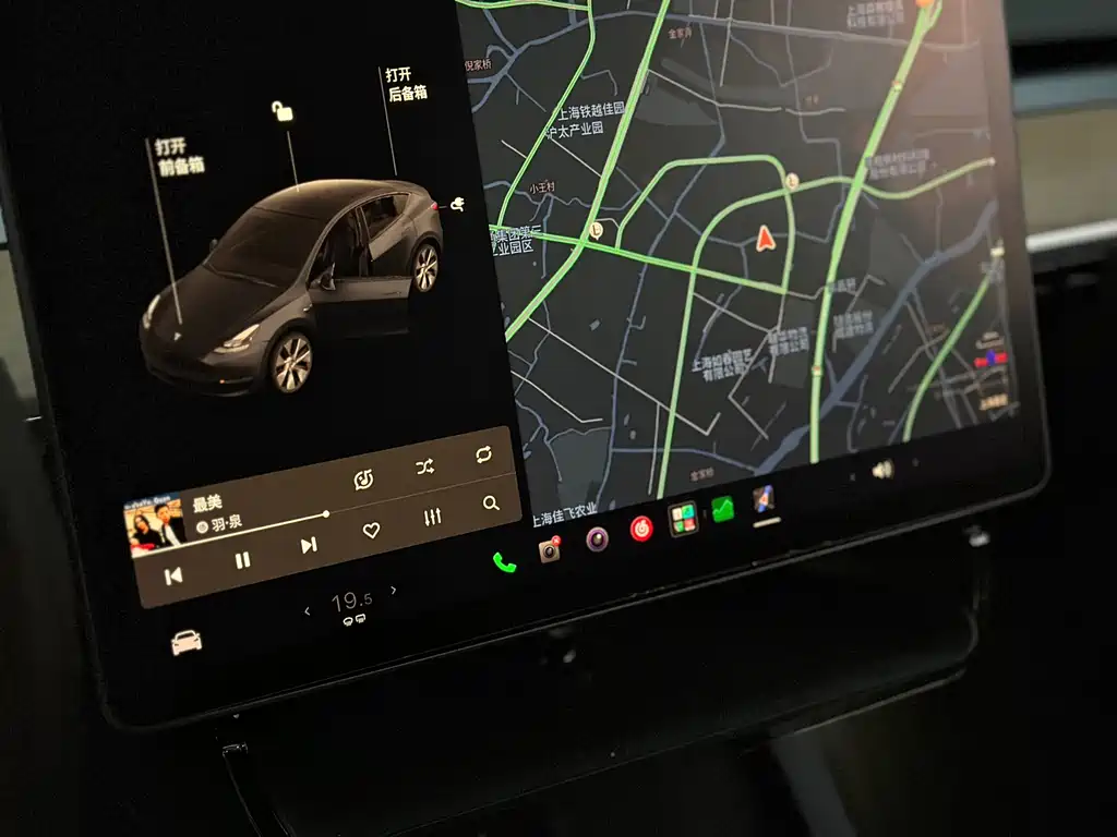 Tesla Model Y — миниатюра 18