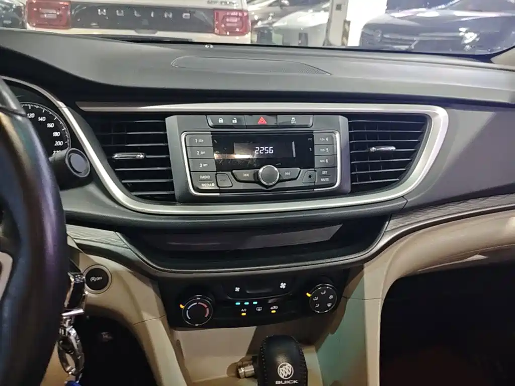 Buick Excelle — миниатюра 13
