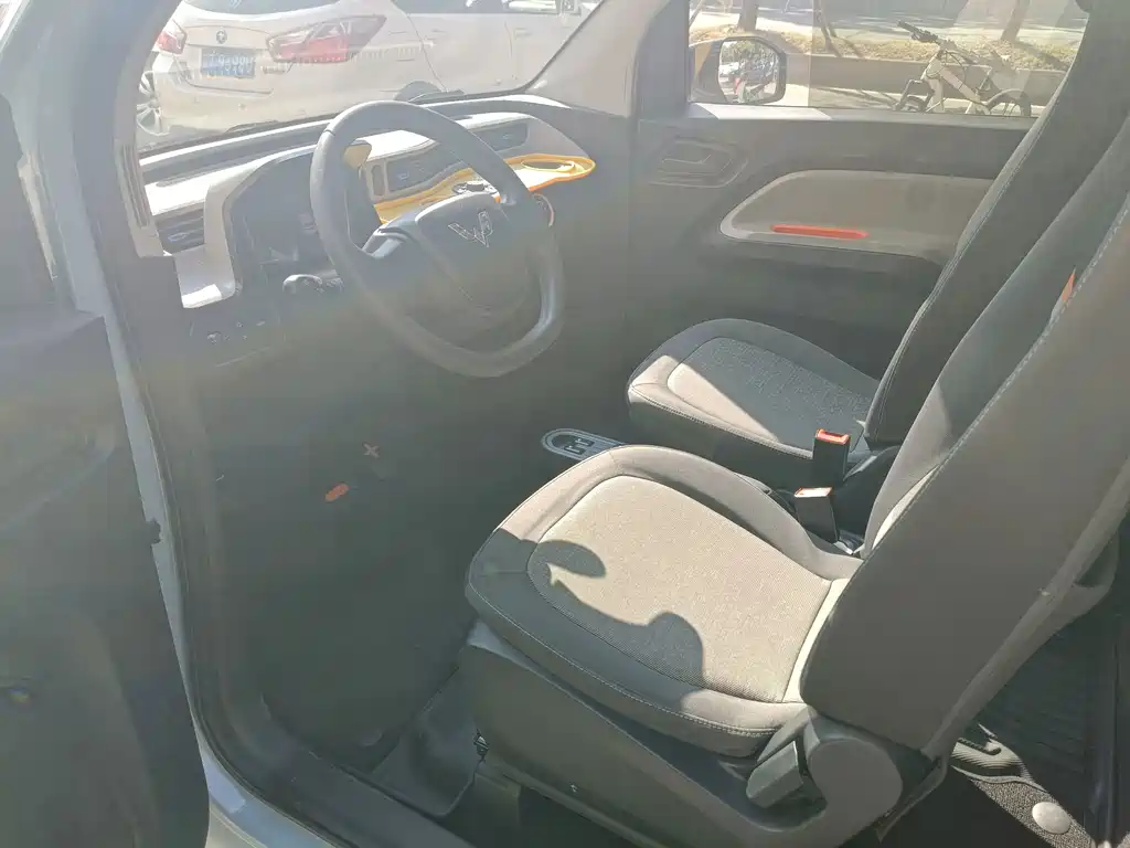 Wuling MINIEV — миниатюра 6
