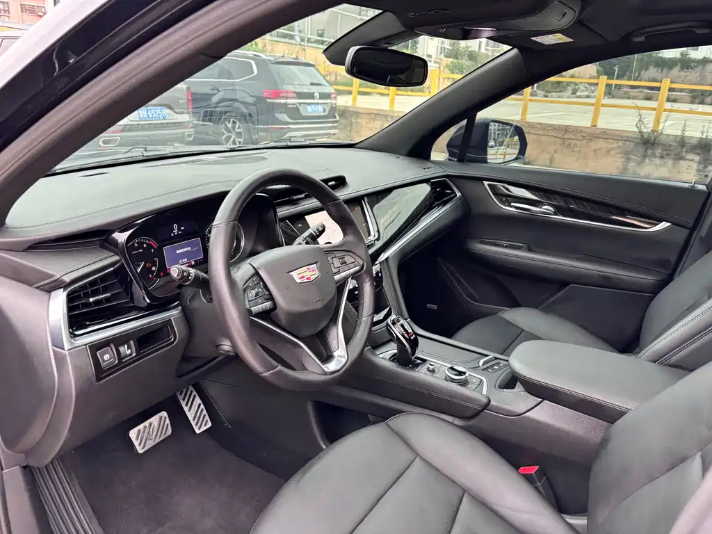 Cadillac XT6 — миниатюра 10