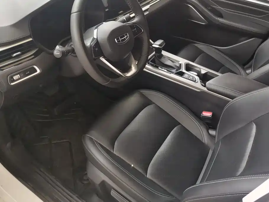 Geely Emgrand — миниатюра 9