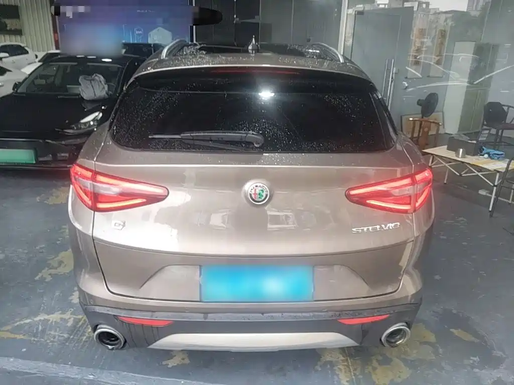Alfa Romeo Stelvio — миниатюра 6
