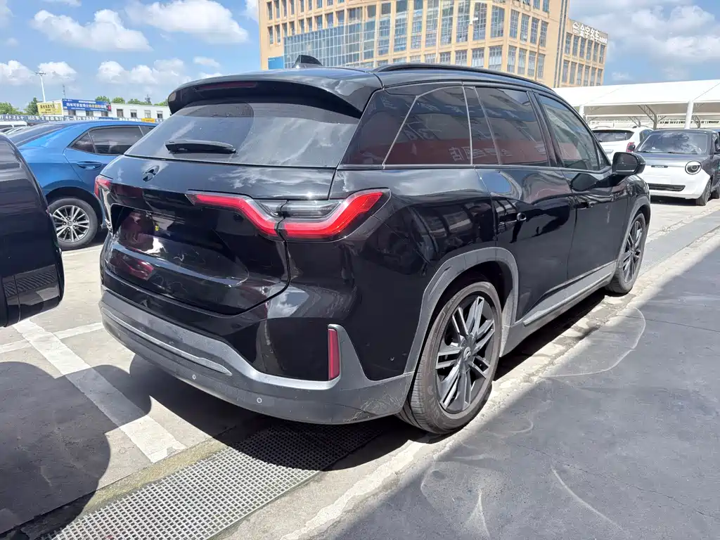 NIO ES6 — миниатюра 8