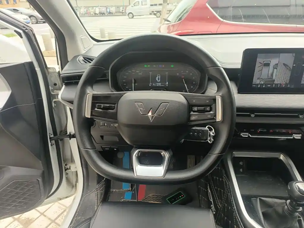 Wuling Jiachen — миниатюра 10