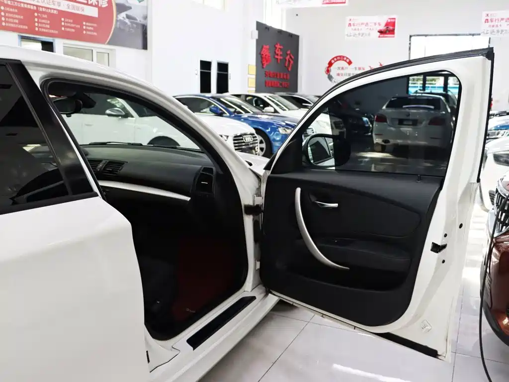 BMW 1 Series (Import) — миниатюра 22