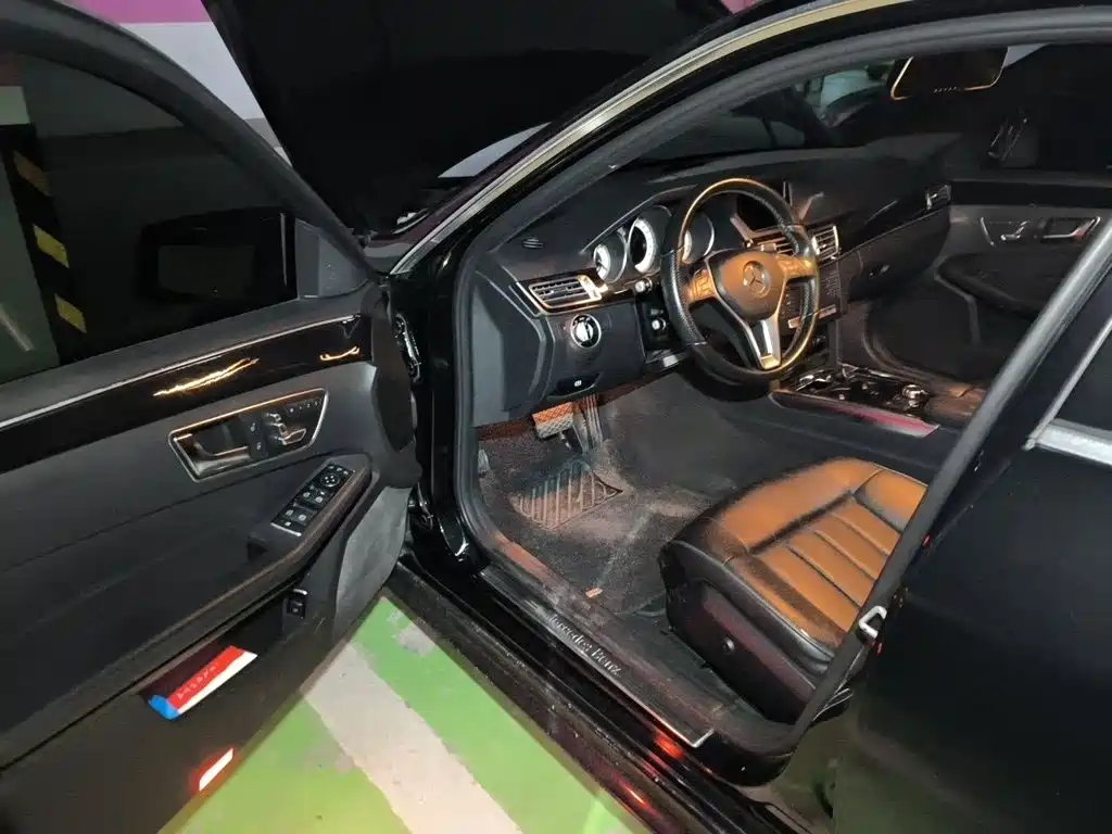 Mercedes-Benz E-Class — миниатюра 14