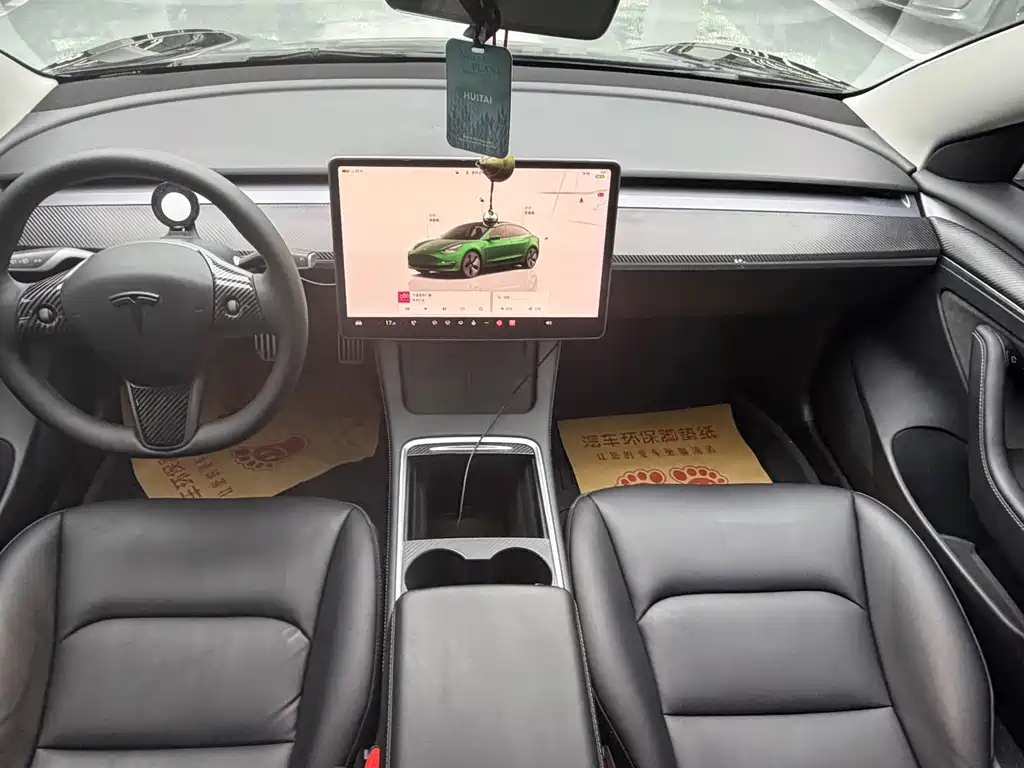 Tesla Model 3 — миниатюра 7